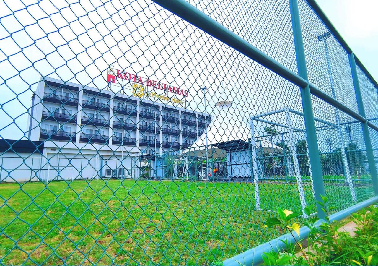 Le Premier Hotel Deltamas Cikarang Dış mekan fotoğraf