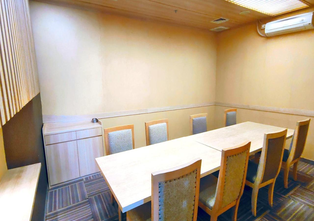 Le Premier Hotel Deltamas Cikarang Dış mekan fotoğraf