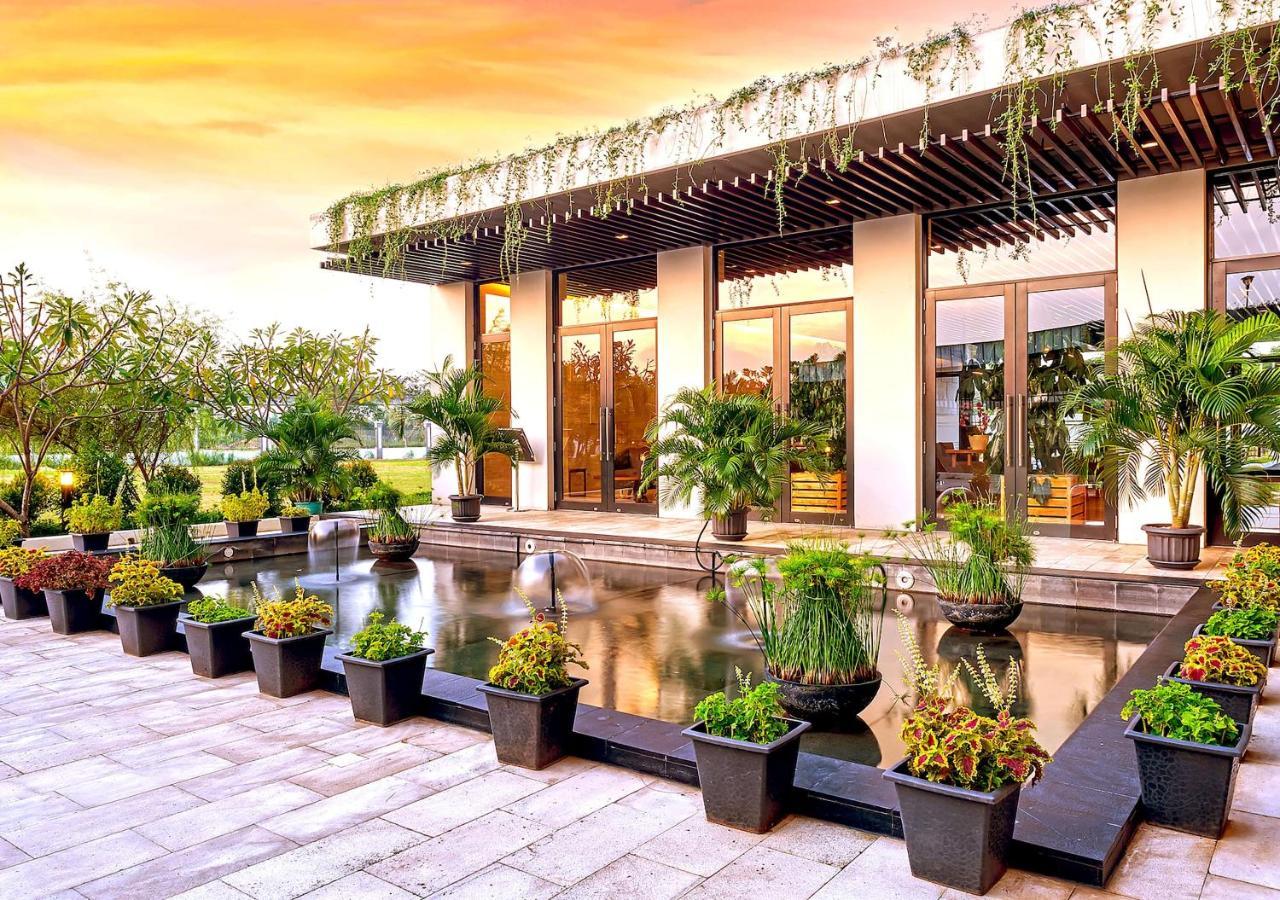 Le Premier Hotel Deltamas Cikarang Dış mekan fotoğraf
