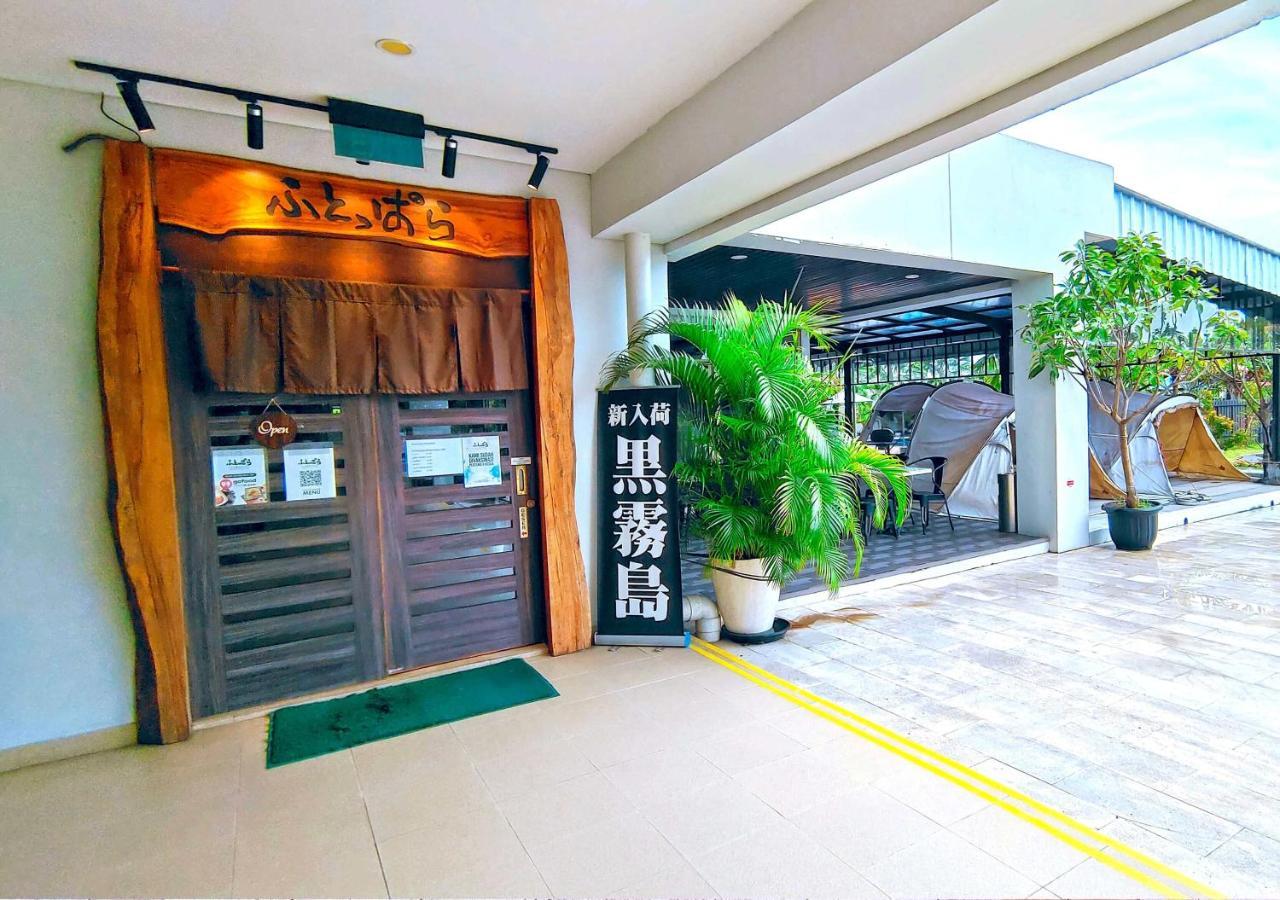 Le Premier Hotel Deltamas Cikarang Dış mekan fotoğraf