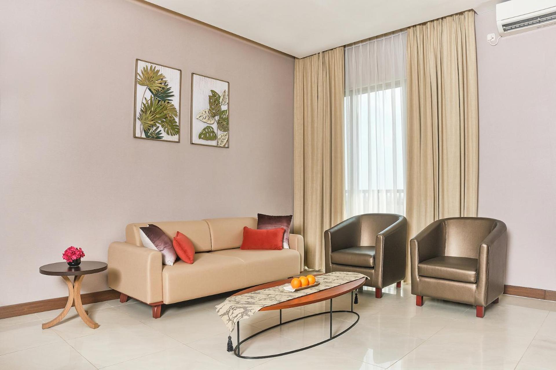 Le Premier Hotel Deltamas Cikarang Oda fotoğraf